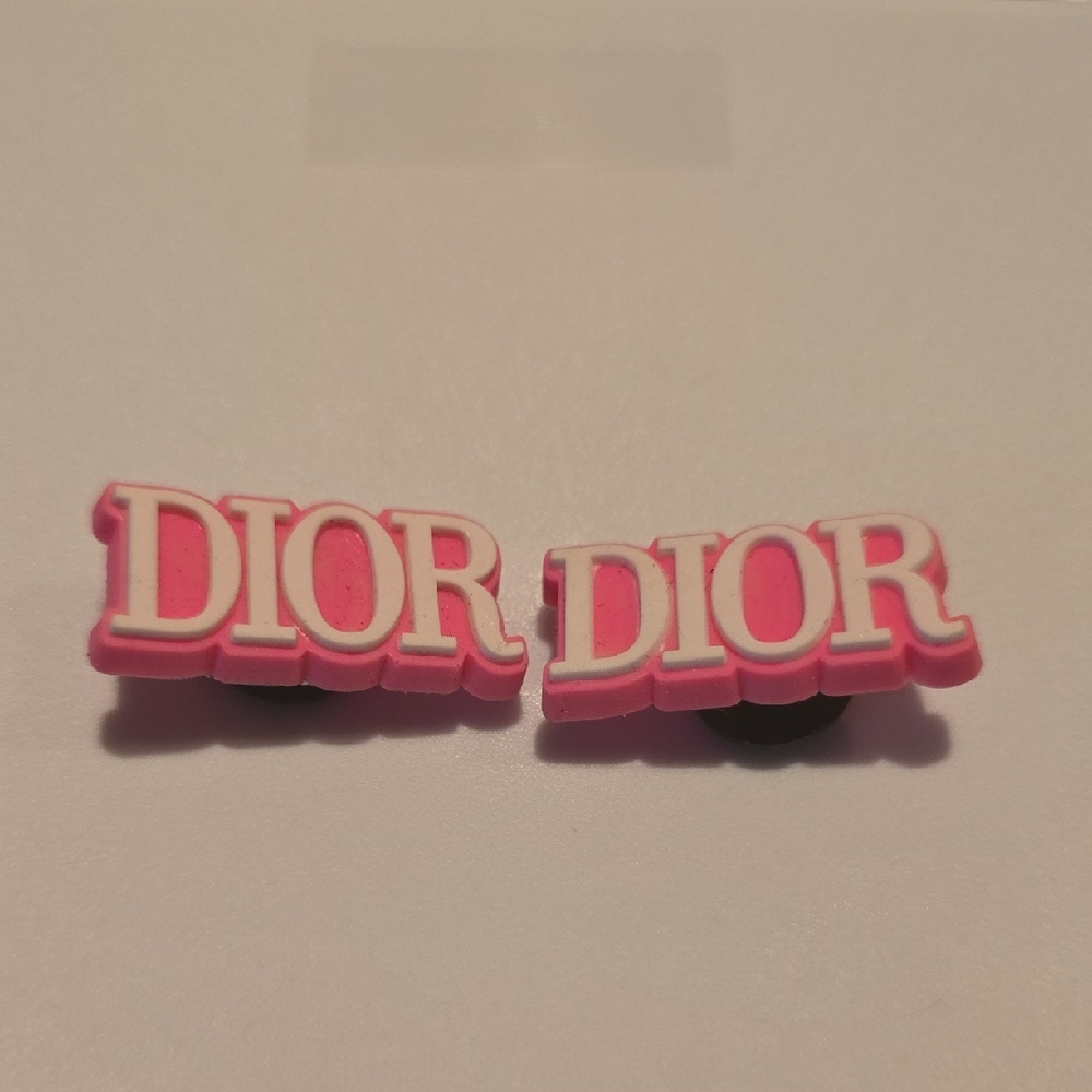 CROC CHARMS (2)